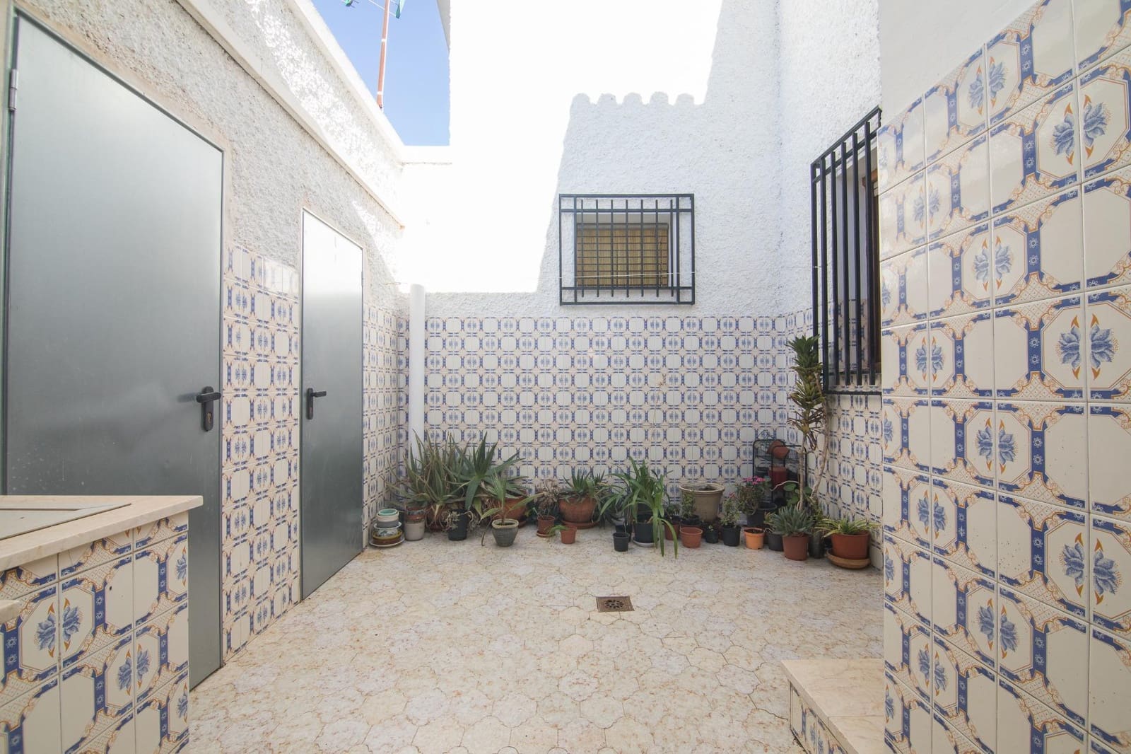 4 bedroom Villa for sale in Valverde with pool garage - € 425,000 (Ref: 9715006)