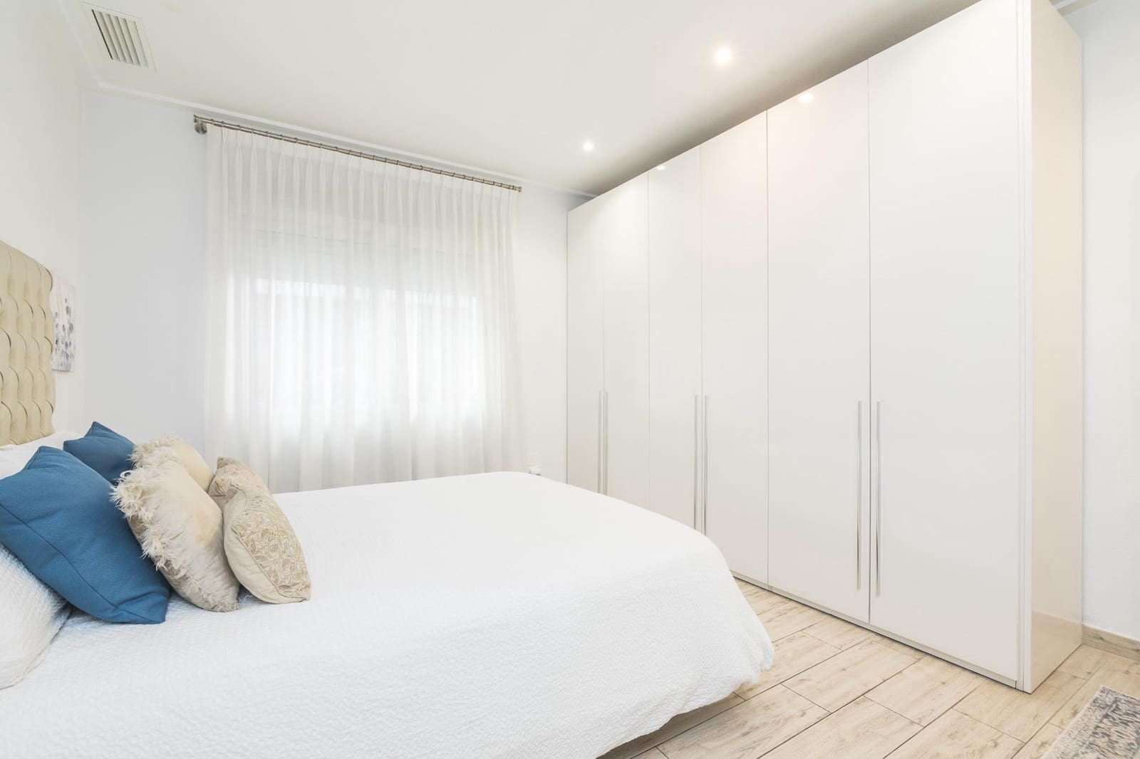 3 bedroom Apartment for sale in Elche / Elx - € 250,000 (Ref: 9720049)