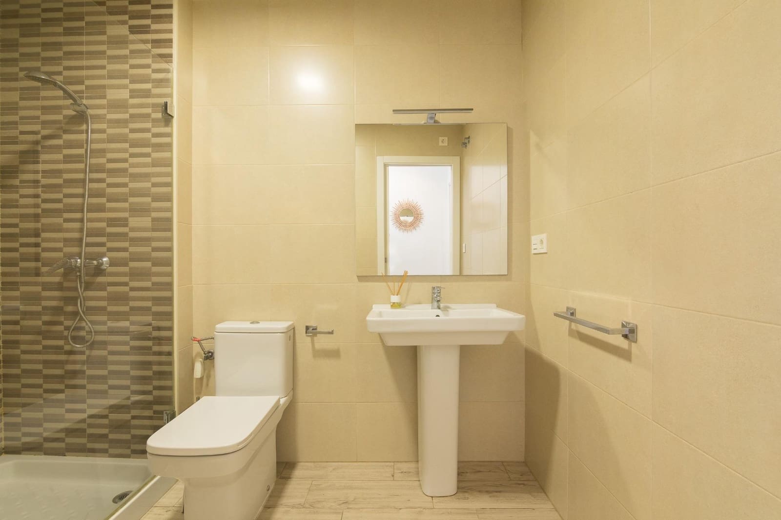 3 bedroom Apartment for sale in Elche / Elx - € 250,000 (Ref: 9720049)