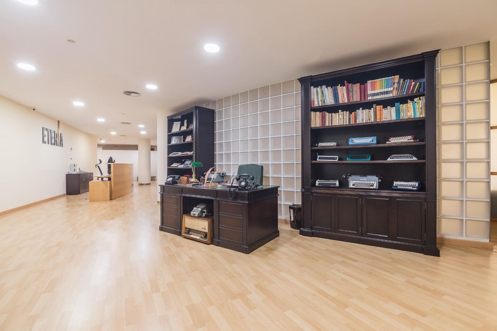 Kontor til salg i Elche / Elx - € 460.000 (Ref: 9752137)