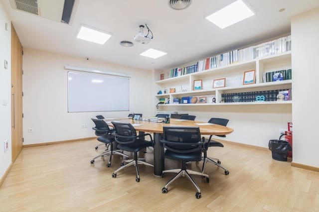 Kantoor te koop in Nou Altabix, Elche / Elx - € 460.000 (Ref: 9752137)