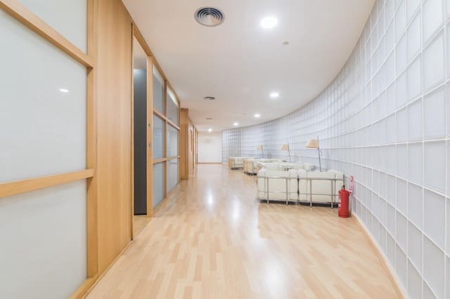 Kantoor te koop in Nou Altabix, Elche / Elx - € 460.000 (Ref: 9752137)