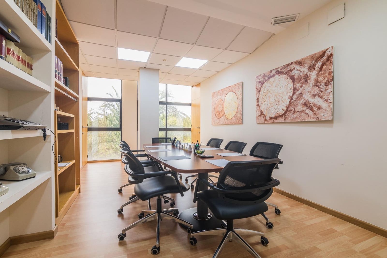 Office for sale in Elche / Elx - € 460,000 (Ref: 9752137)