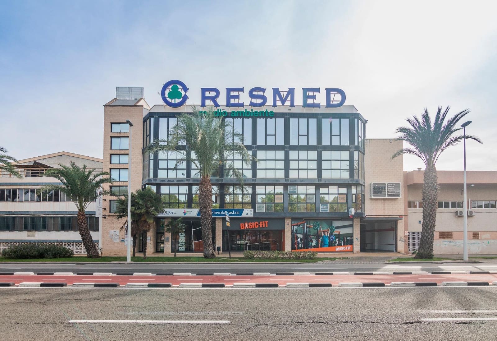 Office for sale in Elche / Elx - € 360,000 (Ref: 9755815)