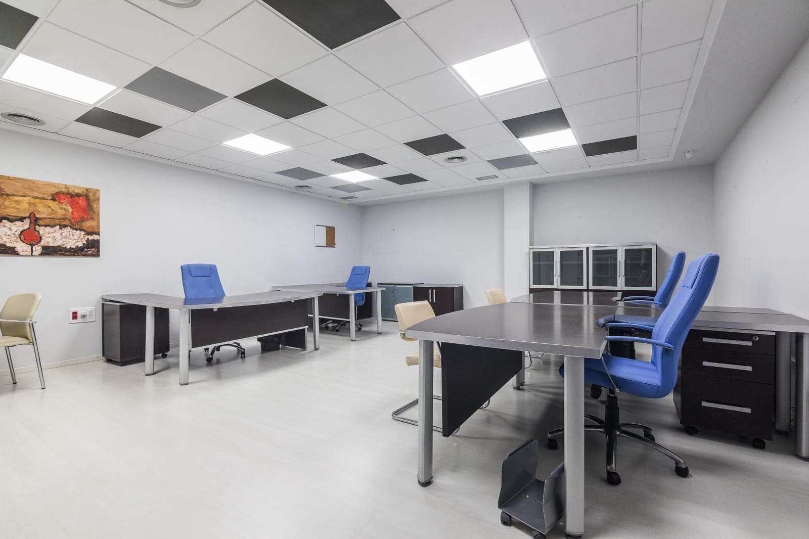 Office for sale in Elche / Elx - € 360,000 (Ref: 9755815)