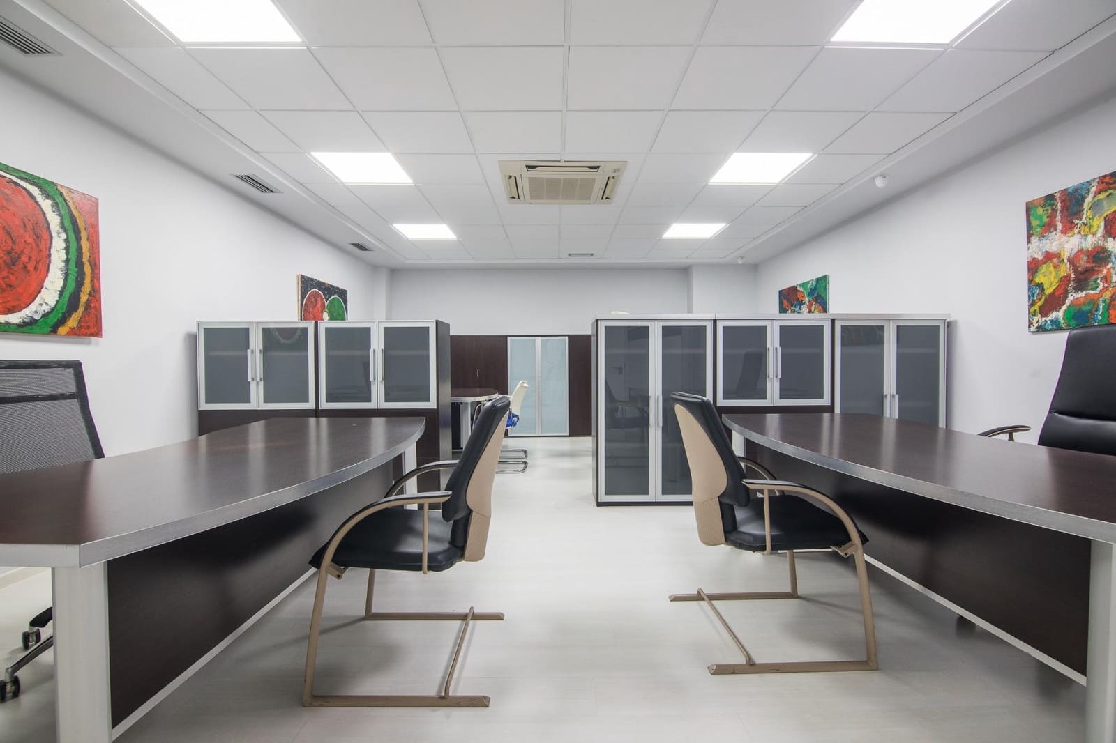 Office for sale in Elche / Elx - € 360,000 (Ref: 9755815)