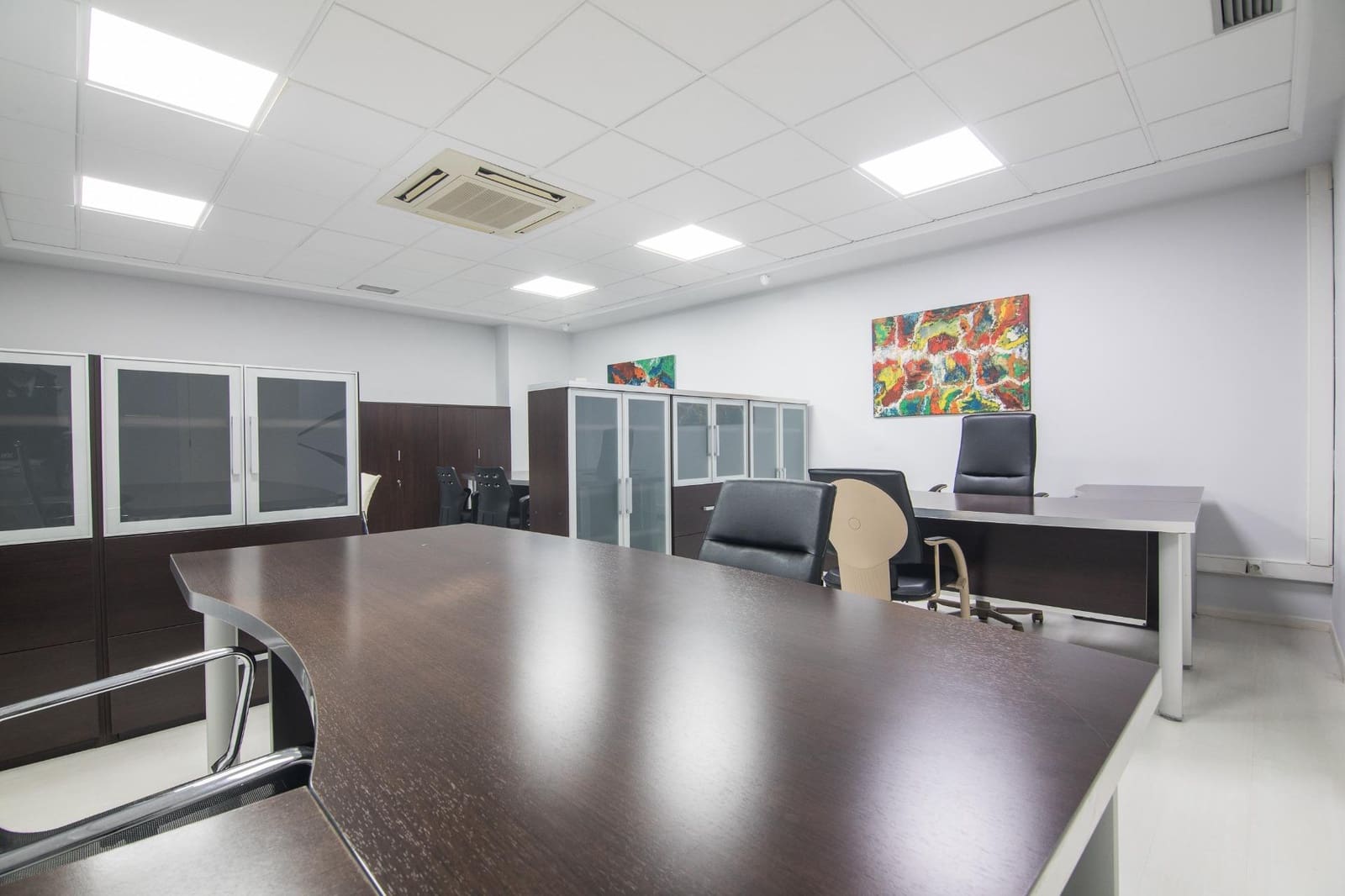 Office for sale in Elche / Elx - € 360,000 (Ref: 9755815)