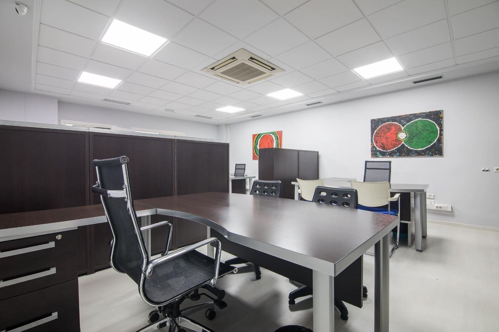 Office for sale in Elche / Elx - € 360,000 (Ref: 9755815)