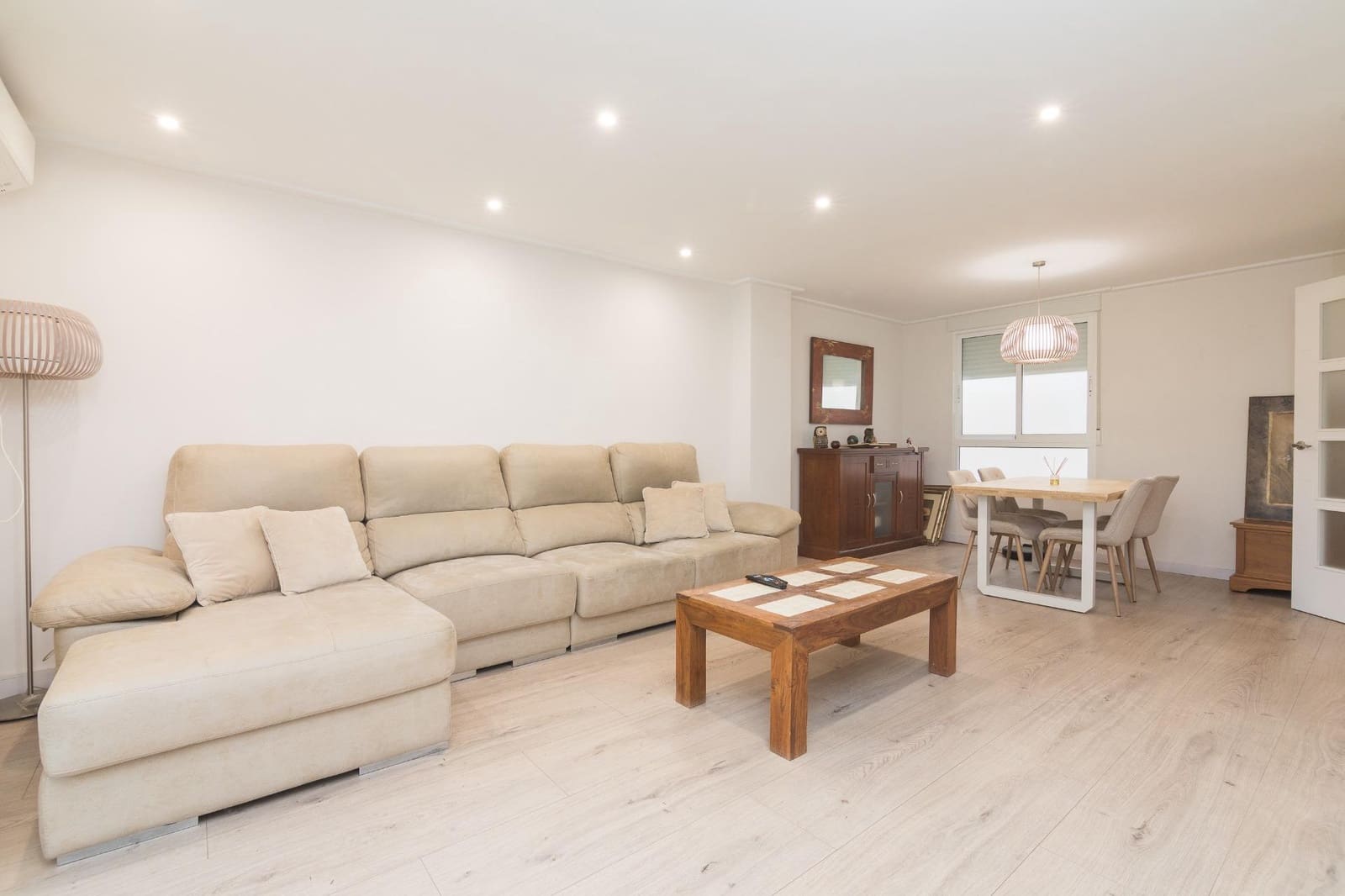 4 slaapkamer Flat te huur in Elche / Elx - € 1.200 (Ref: 9778269)