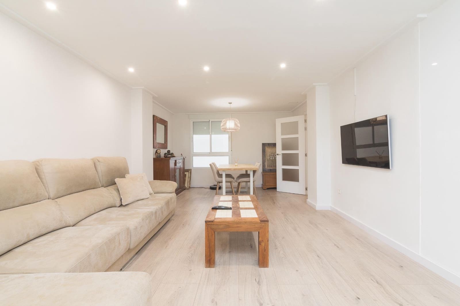 4 slaapkamer Flat te huur in Elche / Elx - € 1.200 (Ref: 9778269)