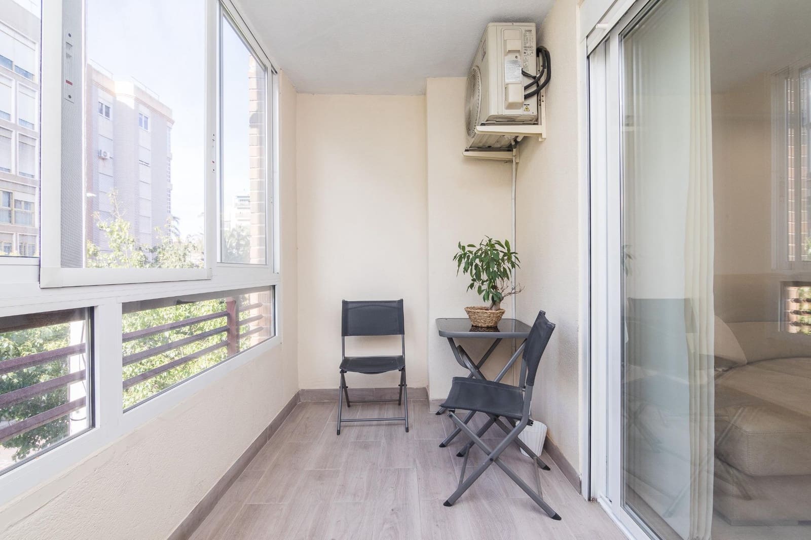 4 slaapkamer Flat te huur in Elche / Elx - € 1.200 (Ref: 9778269)