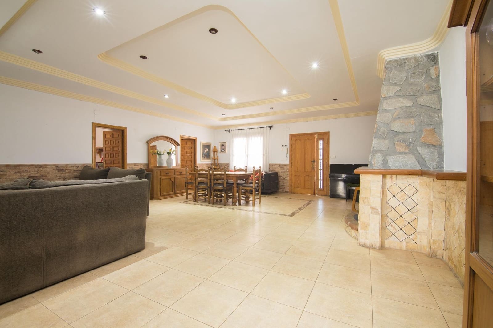 5 sypialnia Willa na sprzedaż w Redovan z basenem garażem - 375 000 € (Ref: 9780683)