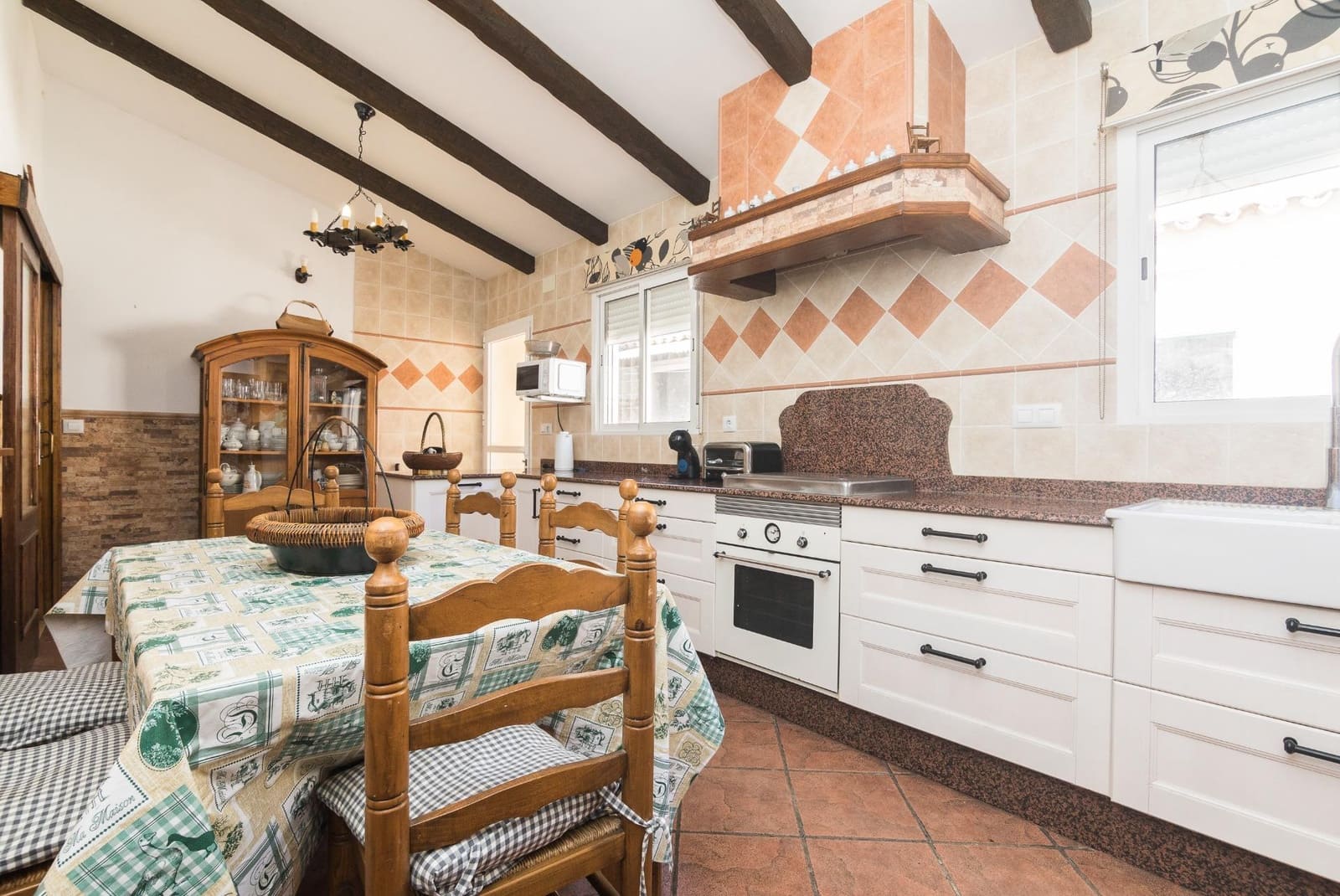 5 sypialnia Willa na sprzedaż w Redovan z basenem garażem - 375 000 € (Ref: 9780683)