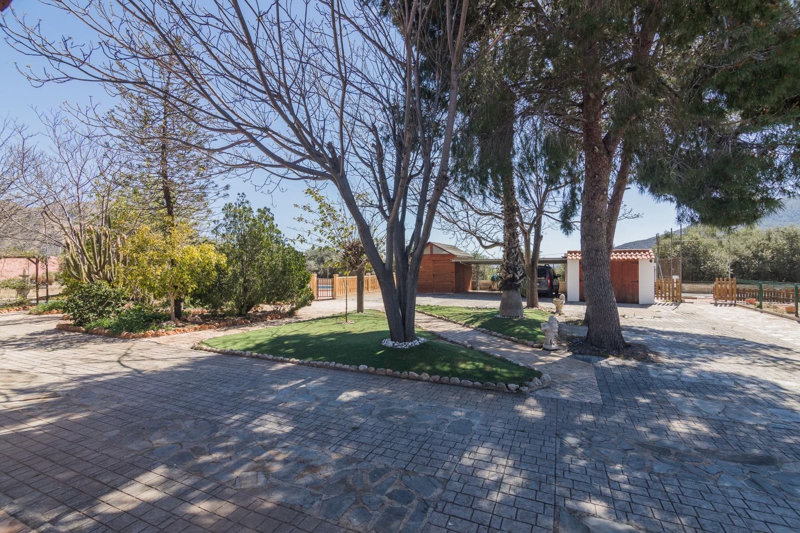 5 sypialnia Willa na sprzedaż w Redovan z basenem garażem - 375 000 € (Ref: 9780683)