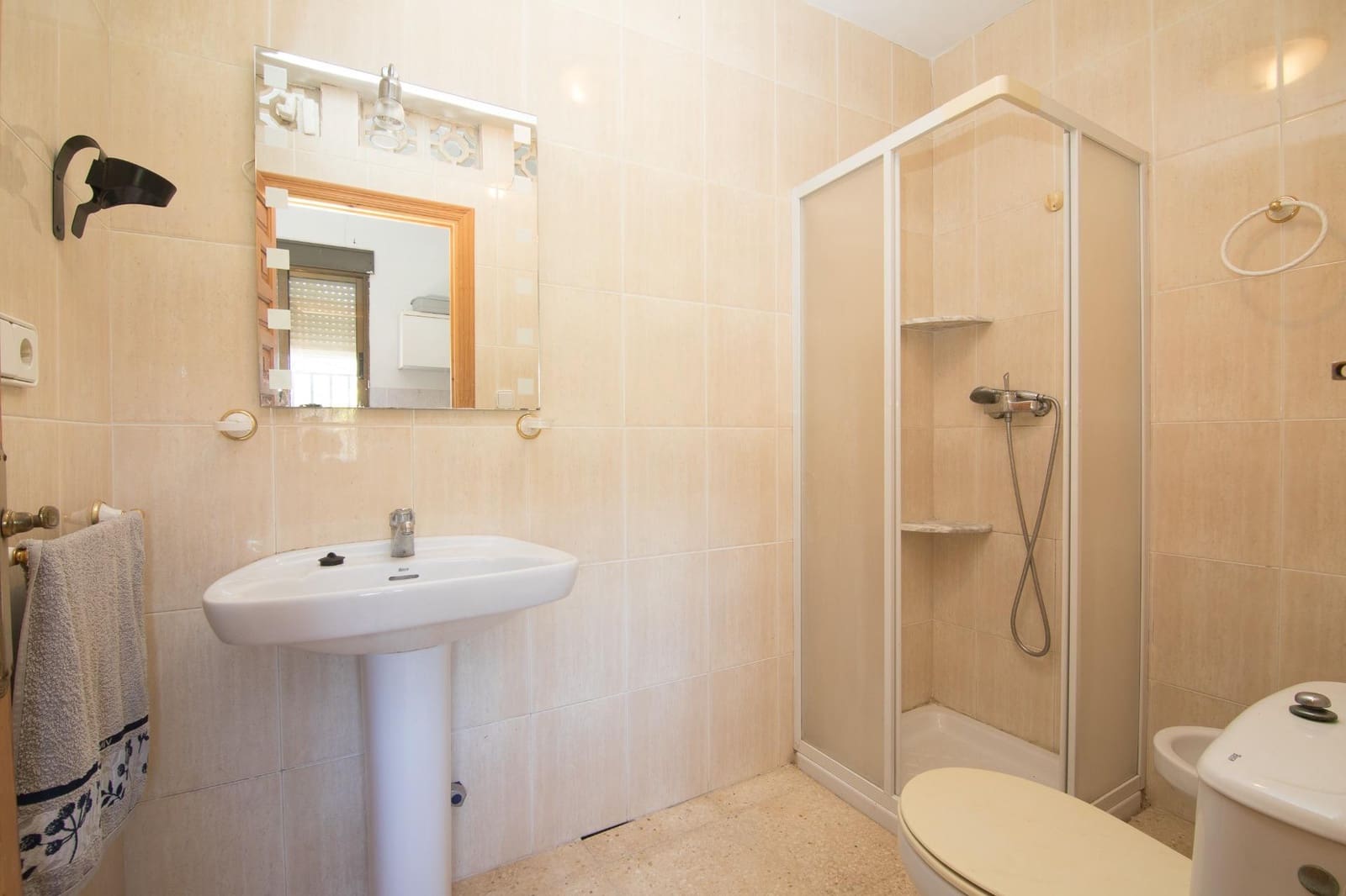 5 sypialnia Willa na sprzedaż w Redovan z basenem garażem - 375 000 € (Ref: 9780683)