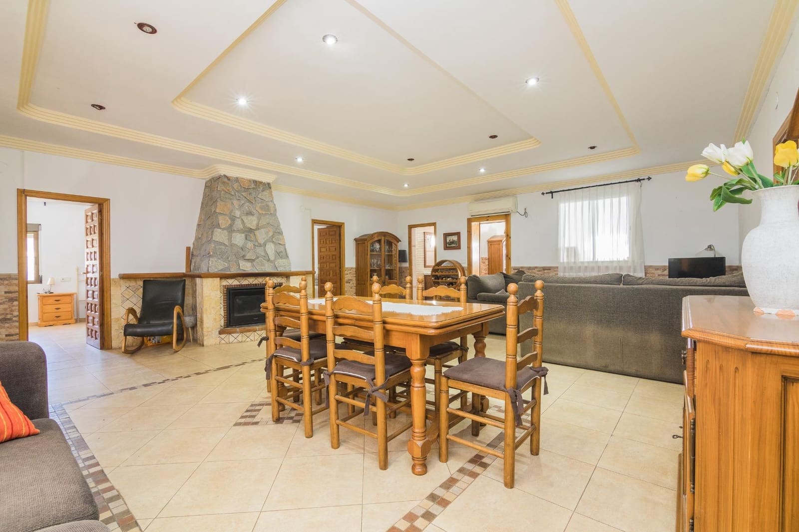 5 sypialnia Willa na sprzedaż w Redovan z basenem garażem - 325 000 € (Ref: 9780683)
