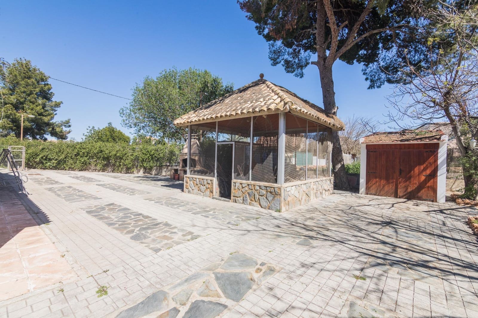 5 sypialnia Willa na sprzedaż w Redovan z basenem garażem - 325 000 € (Ref: 9780683)