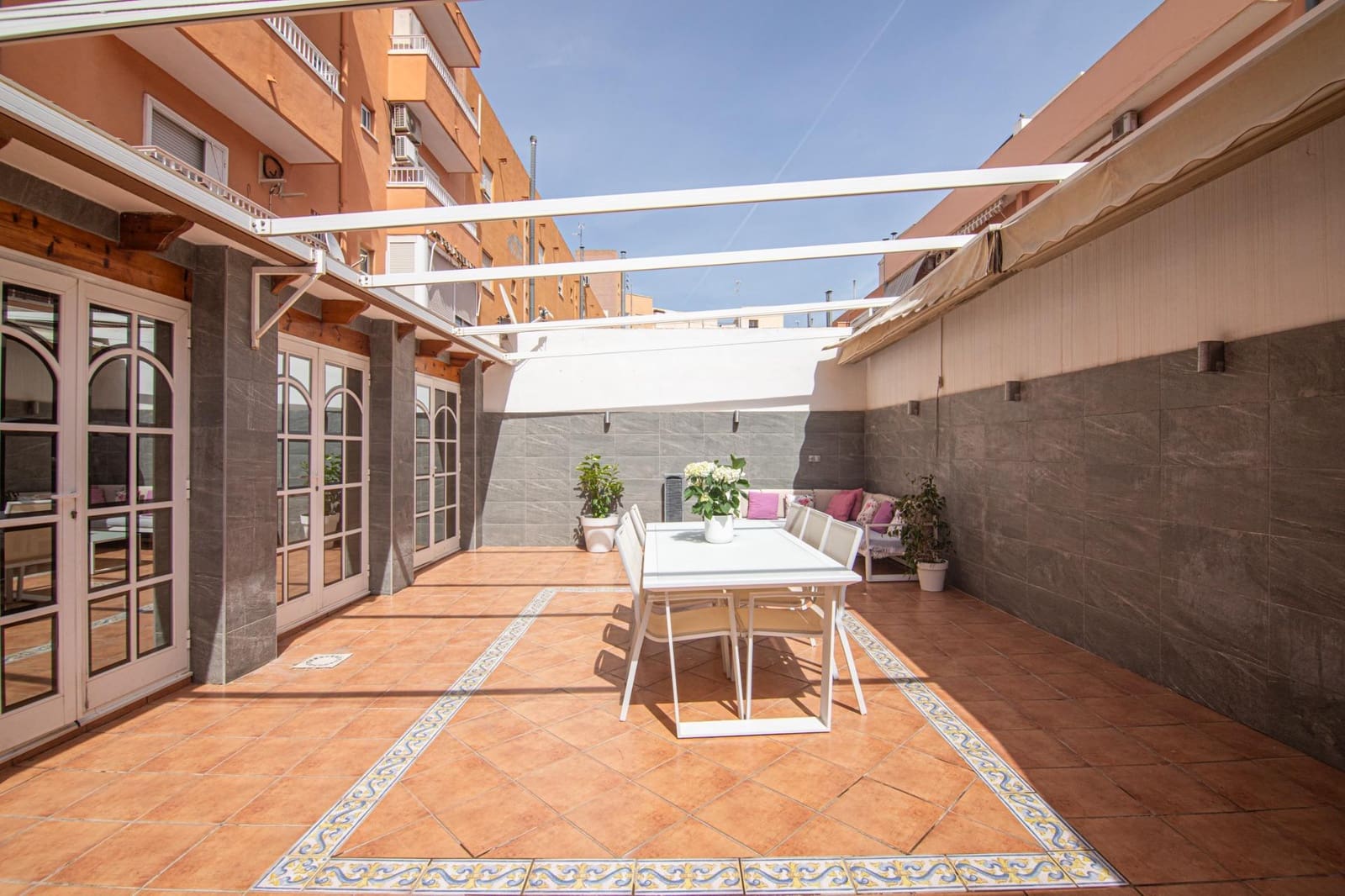 3 bedroom Apartment for sale in Elche / Elx - € 245,000 (Ref: 9813348)