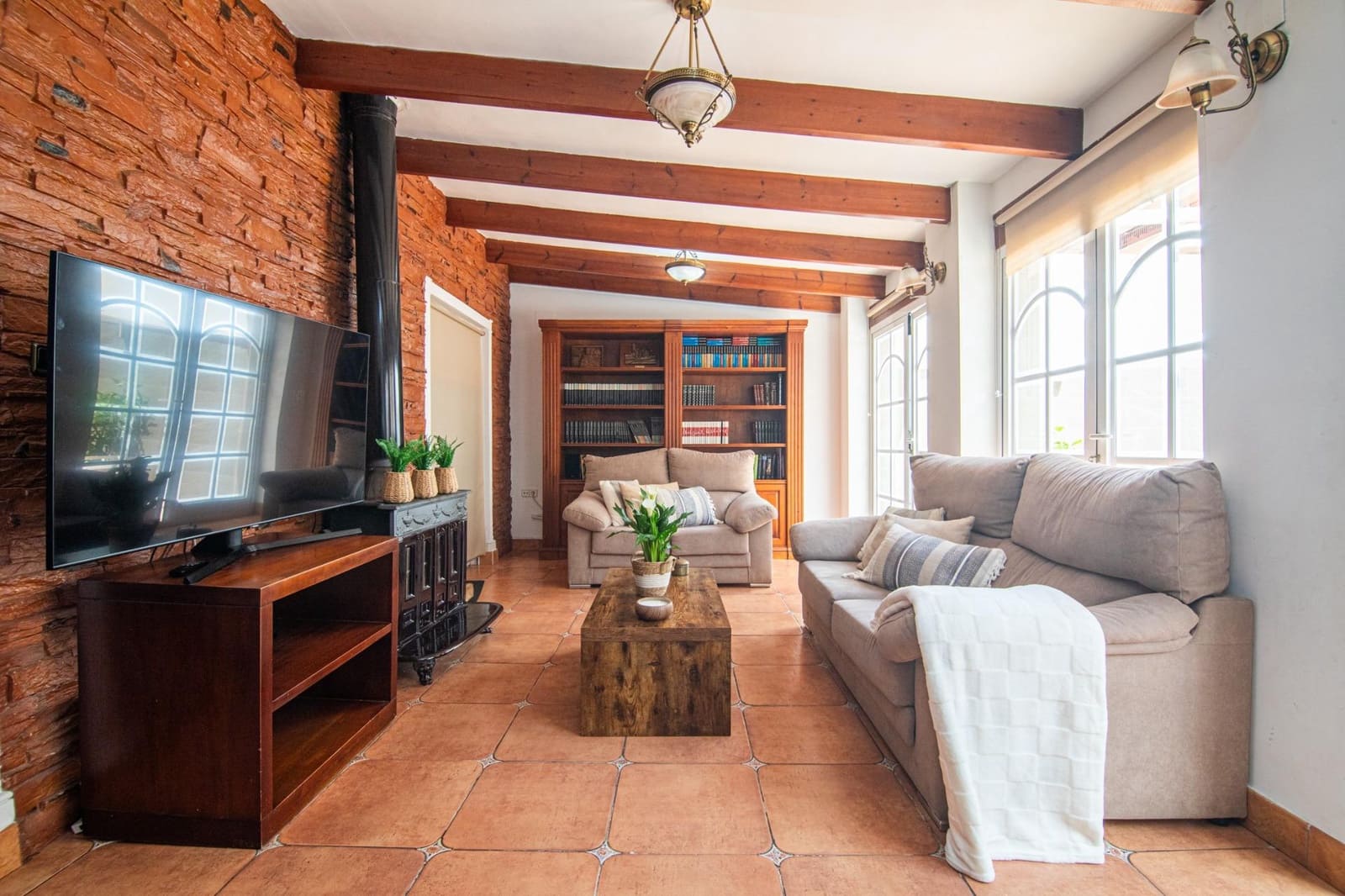 3 bedroom Apartment for sale in Elche / Elx - € 245,000 (Ref: 9813348)