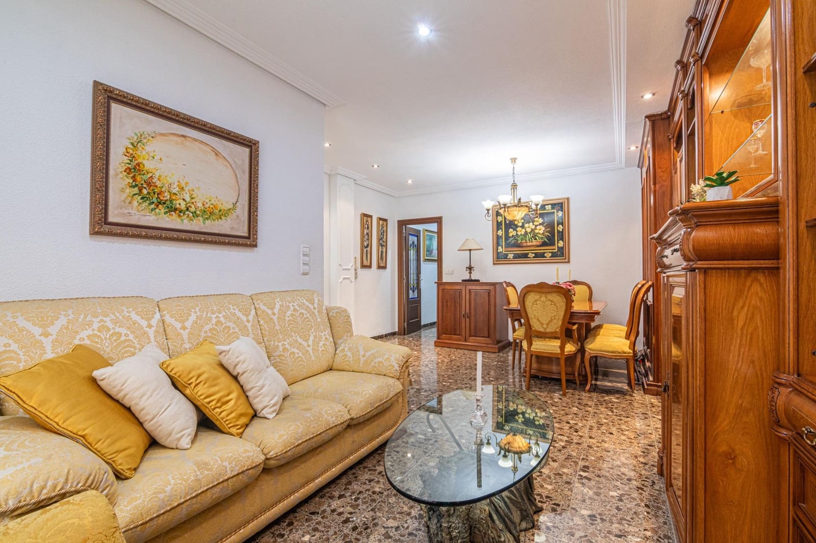 3 bedroom Apartment for sale in Elche / Elx - € 245,000 (Ref: 9813348)