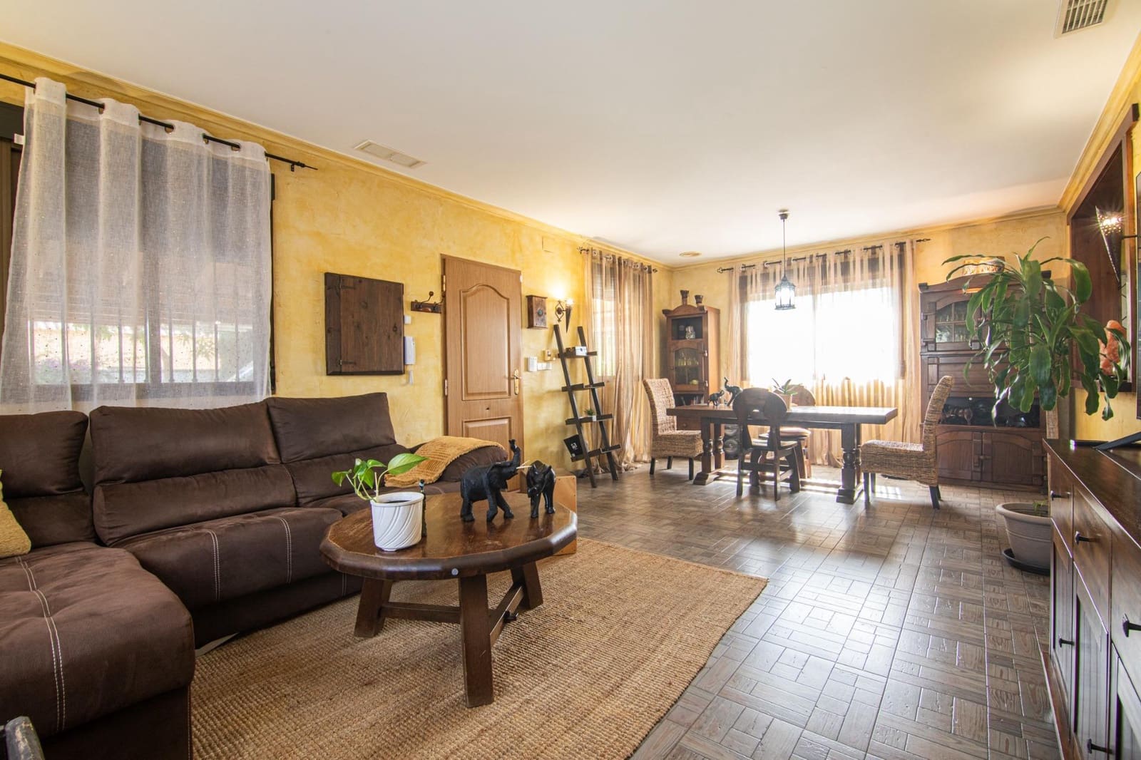 4 bedroom Villa for sale in Elche / Elx with pool garage - € 395,000 (Ref: 9927516)