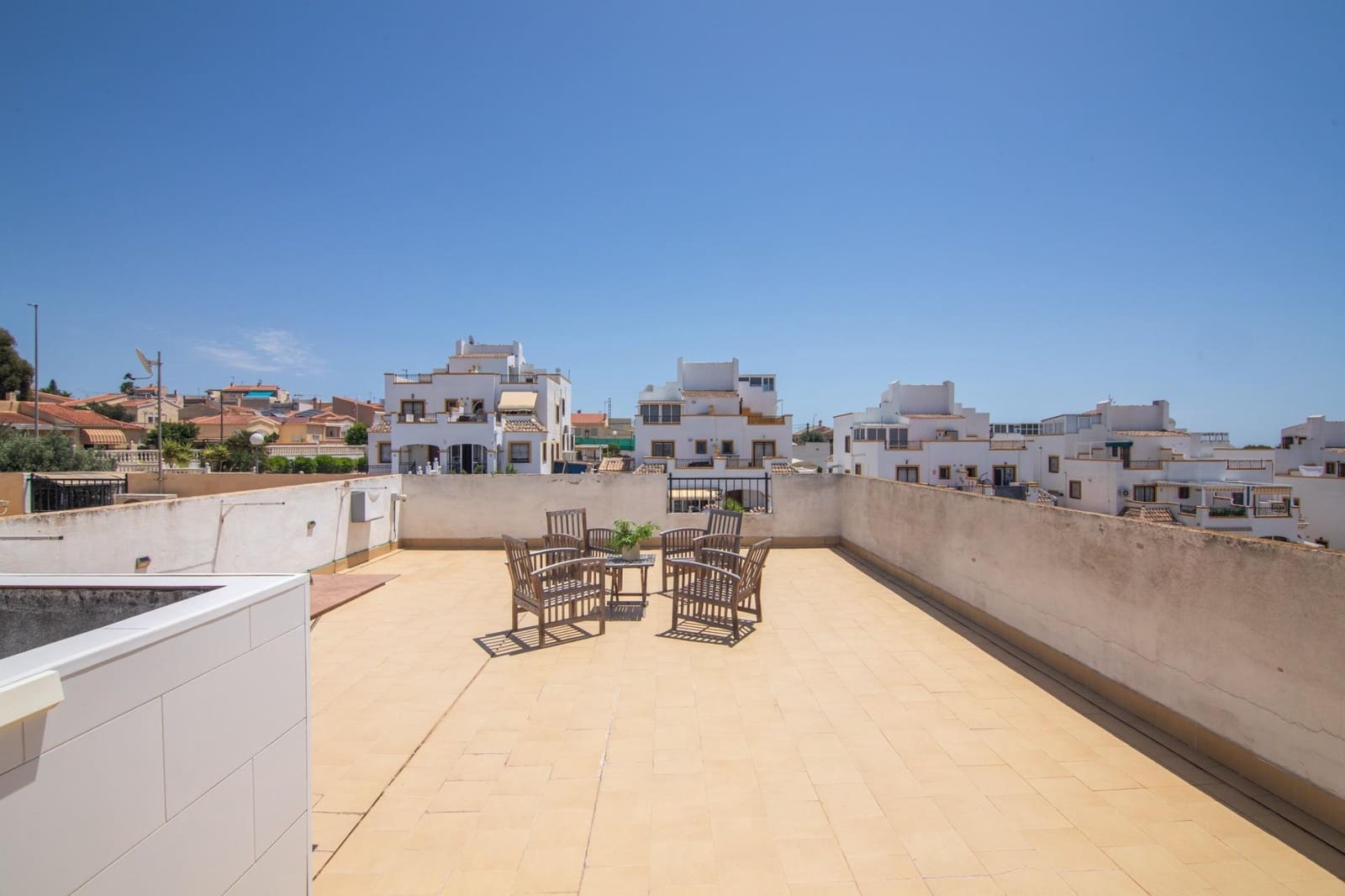 Chalet de 3 habitaciones en San Fulgencio en venta con piscina garaje - 265.000 € (Ref: 9966723)