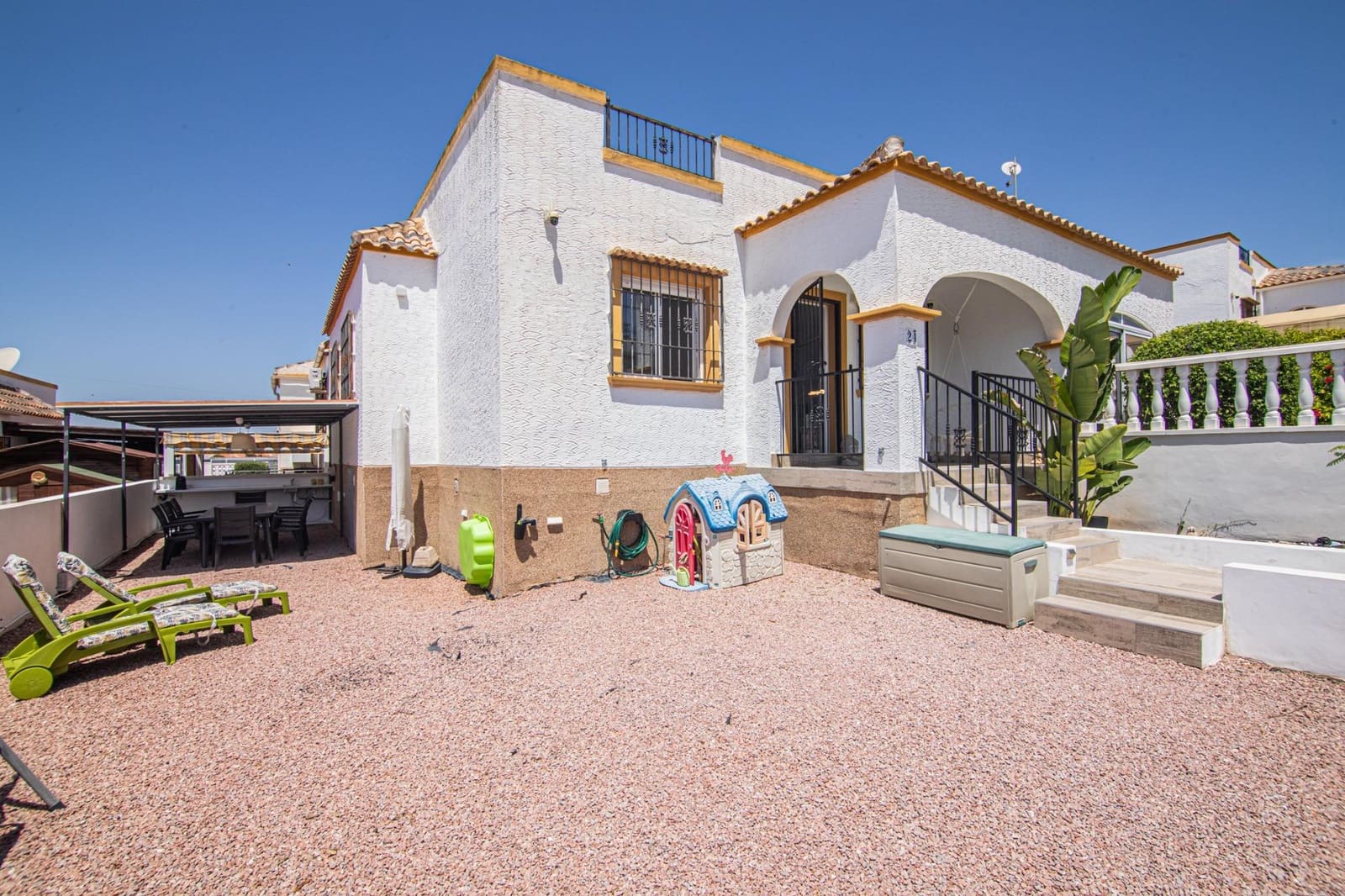 Chalet de 3 habitaciones en San Fulgencio en venta con piscina garaje - 265.000 € (Ref: 9966723)