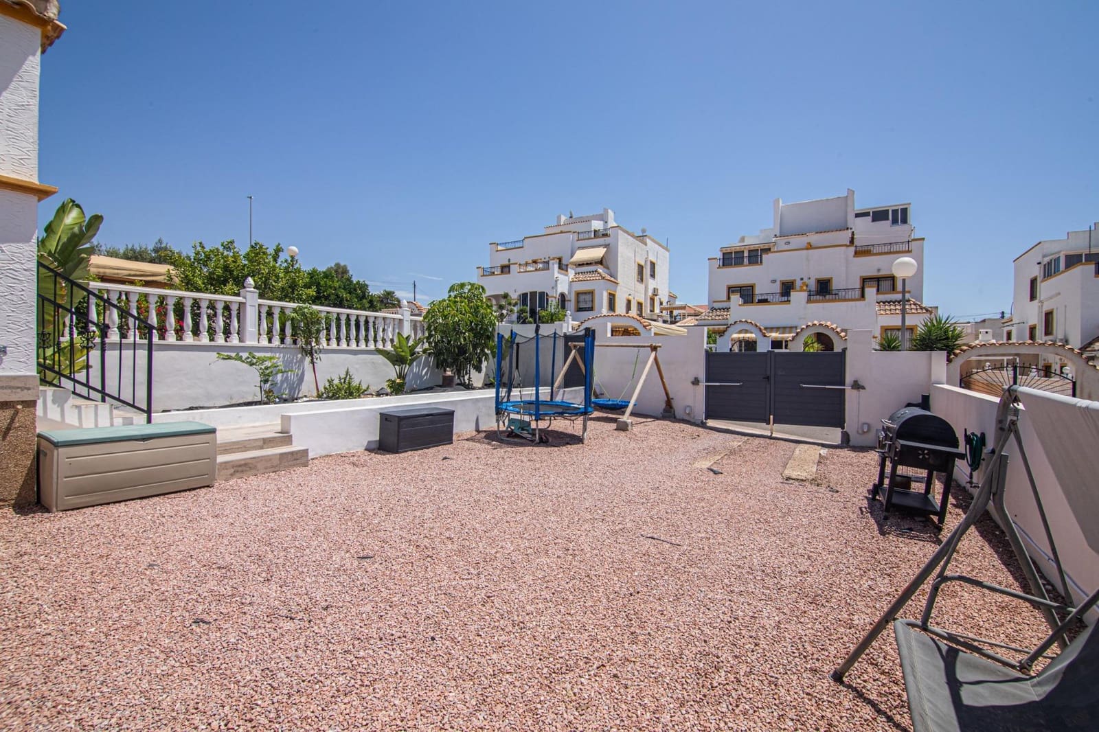 Chalet de 3 habitaciones en San Fulgencio en venta con piscina garaje - 265.000 € (Ref: 9966723)