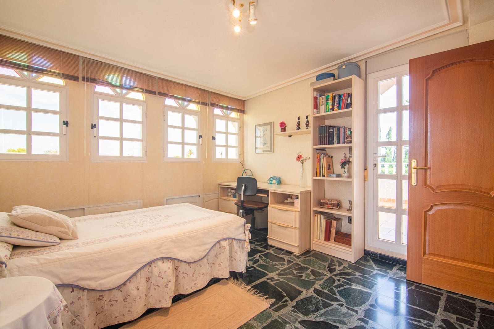 Chalet de 6 habitaciones en Perleta en venta con garaje - 585.000 € (Ref: 9990797)