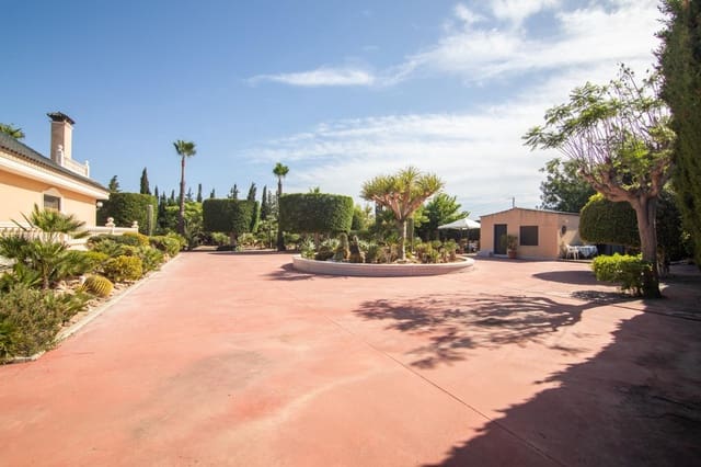 6 slaapkamer Villa te koop in Perleta, Elche / Elx met garage - € 585.000 (Ref: 9990797)