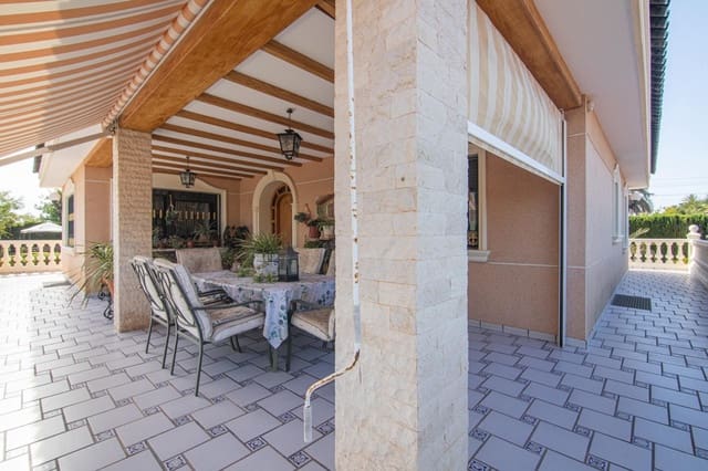 6 slaapkamer Villa te koop in Perleta, Elche / Elx met garage - € 585.000 (Ref: 9990797)