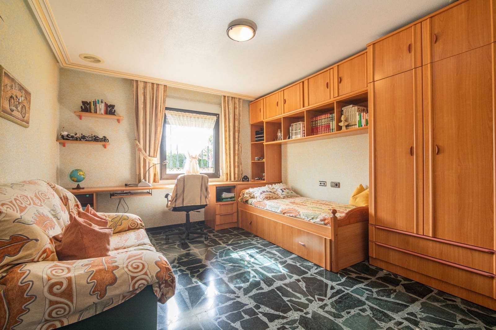Chalet de 6 habitaciones en Perleta en venta con garaje - 585.000 € (Ref: 9990797)