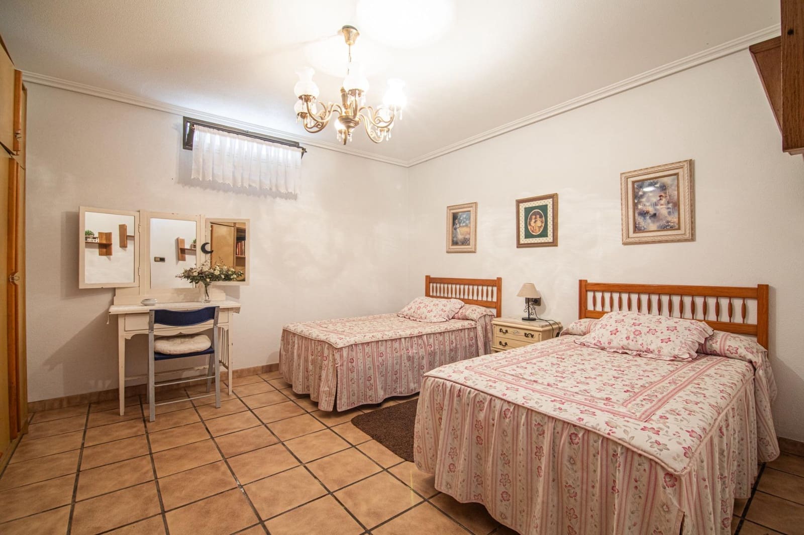 Chalet de 6 habitaciones en Perleta en venta con garaje - 585.000 € (Ref: 9990797)