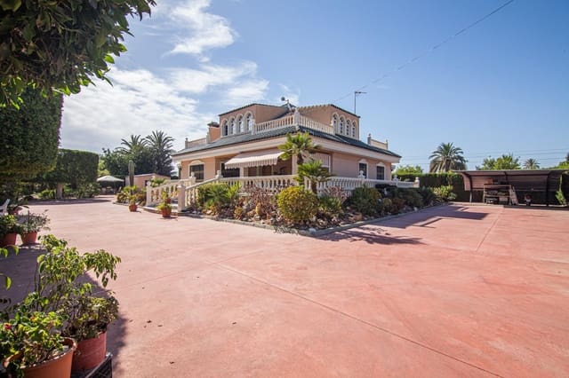 6 slaapkamer Villa te koop in Perleta, Elche / Elx met garage - € 585.000 (Ref: 9990797)