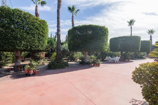 6 slaapkamer Villa te koop in Perleta, Elche / Elx met garage - € 585.000 (Ref: 9990797)