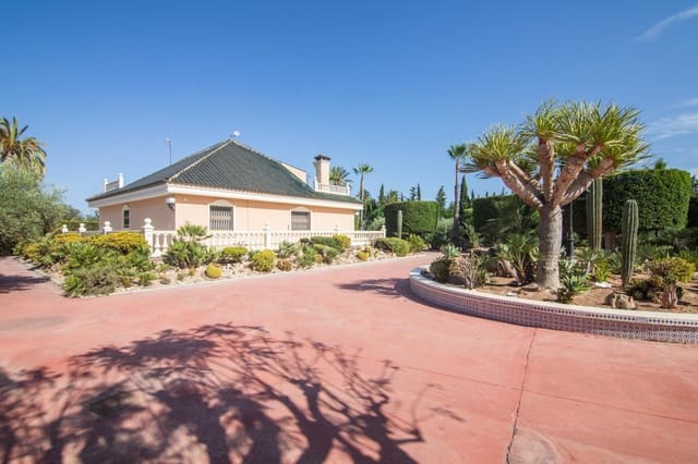 6 slaapkamer Villa te koop in Perleta, Elche / Elx met garage - € 585.000 (Ref: 9990797)