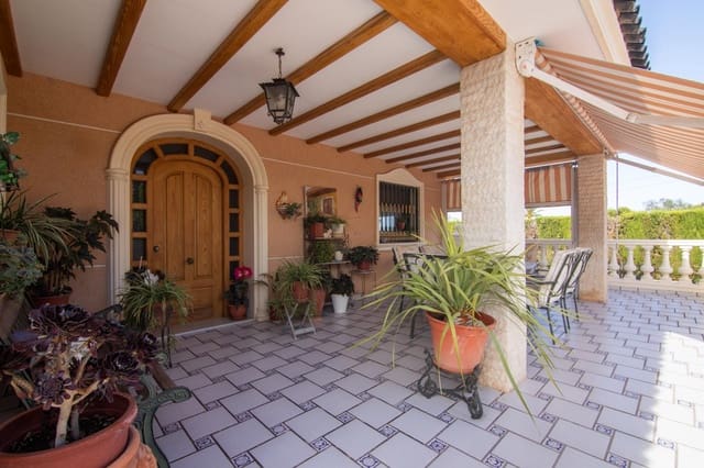 6 slaapkamer Villa te koop in Perleta, Elche / Elx met garage - € 585.000 (Ref: 9990797)