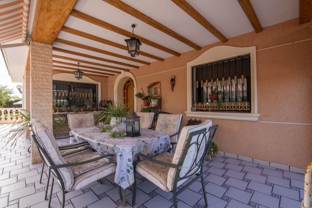 6 slaapkamer Villa te koop in Perleta, Elche / Elx met garage - € 585.000 (Ref: 9990797)