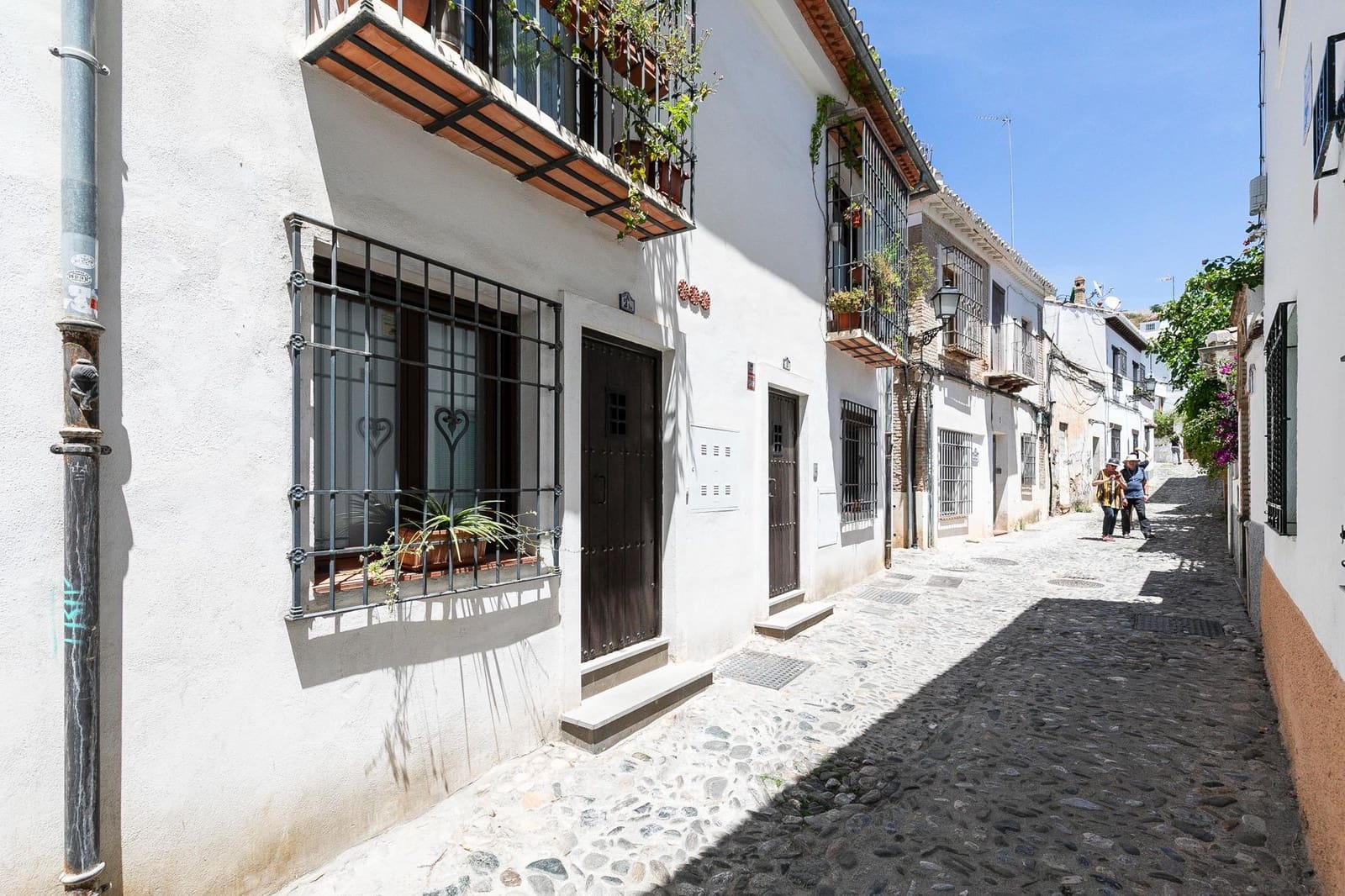 5 bedroom Villa for sale in Granada city € 600,000 (Ref 8547590)