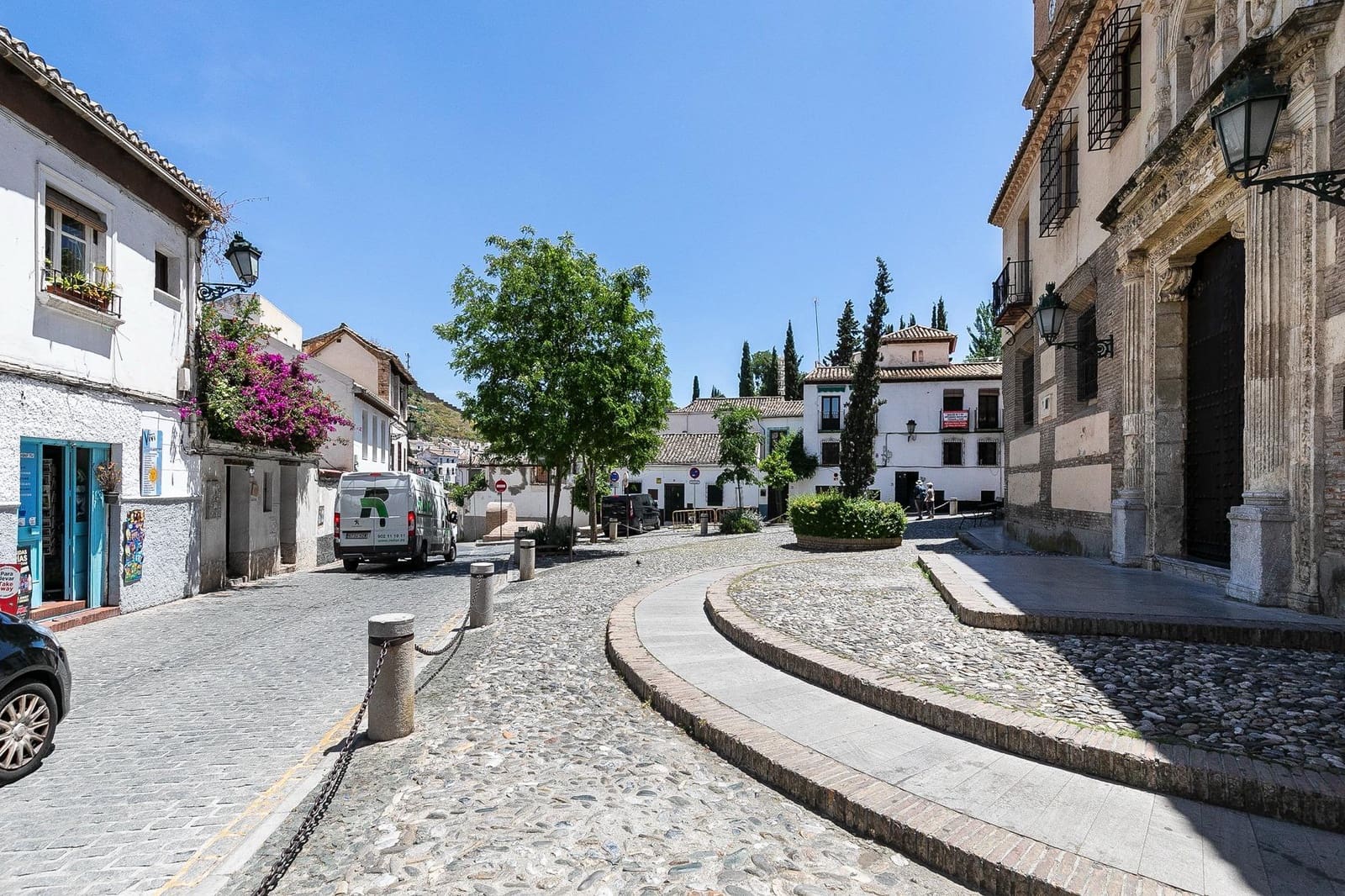 5 bedroom Villa for sale in Granada city € 600,000 (Ref 8547590)