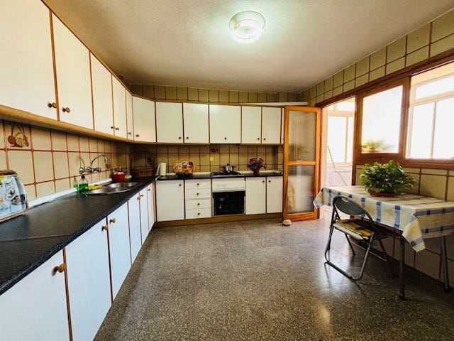 3 soveværelse Lejlighed til salg i Delicias, Aguilas med garage - € 399.000 (Ref: 9242018)