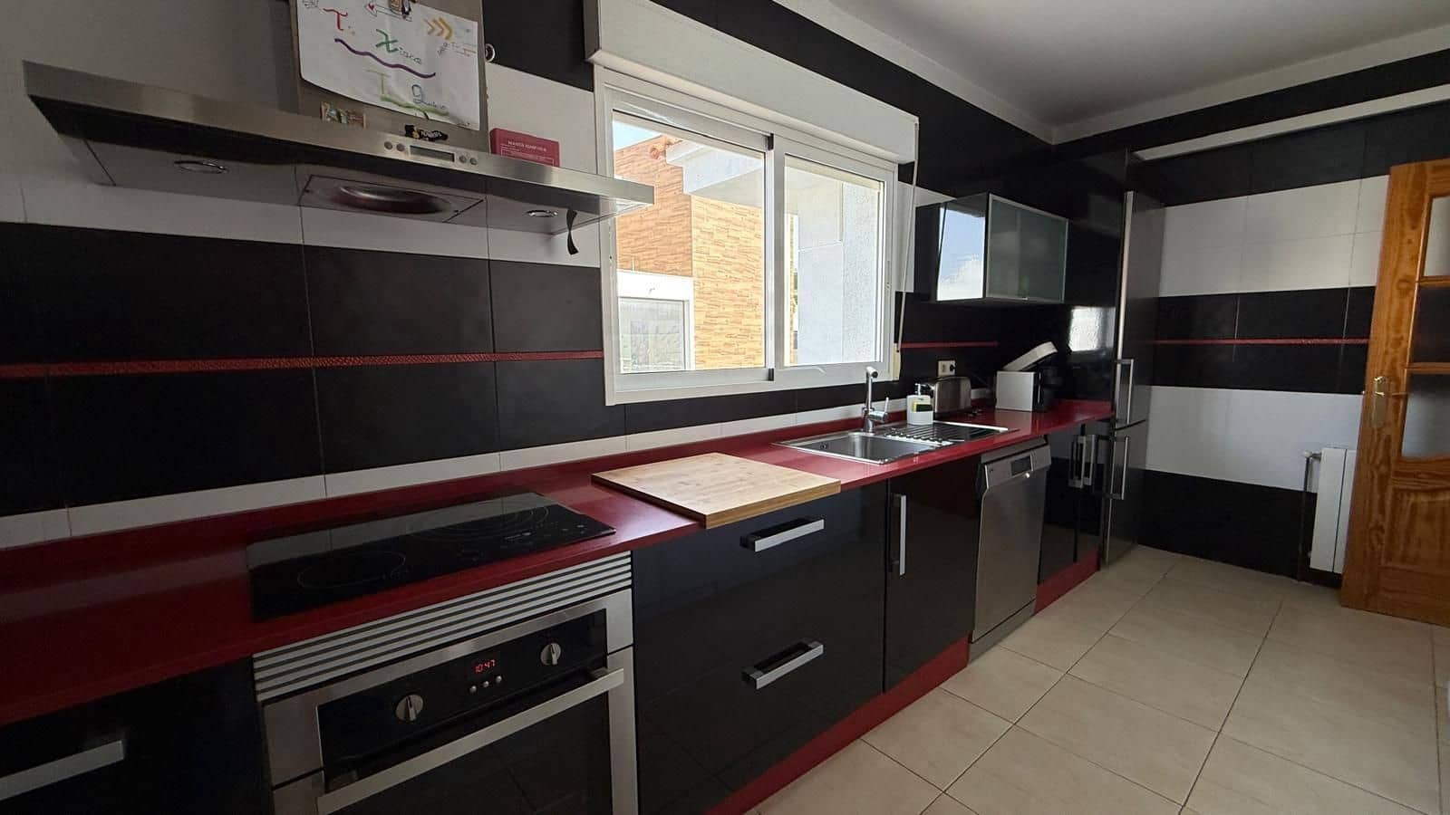 5 bedroom Villa for sale in Calarreona with pool garage - € 495,000 (Ref: 9242024)