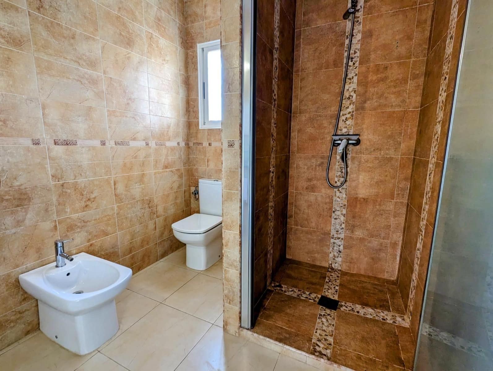 5 bedroom Villa for sale in Calarreona with pool garage - € 495,000 (Ref: 9242024)