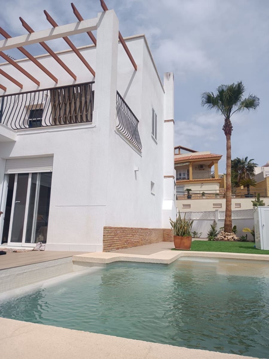 4 soveværelse Byhus til salg i Los Collados med swimmingpool garage - € 373.000 (Ref: 9242029)