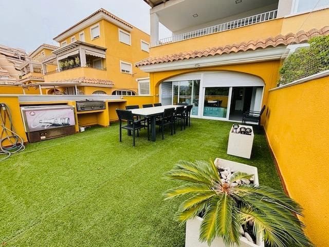 4 sovrum Semi-fristående Villa till salu i Aguilas med garage - 360 000 € (Ref: 9242040)