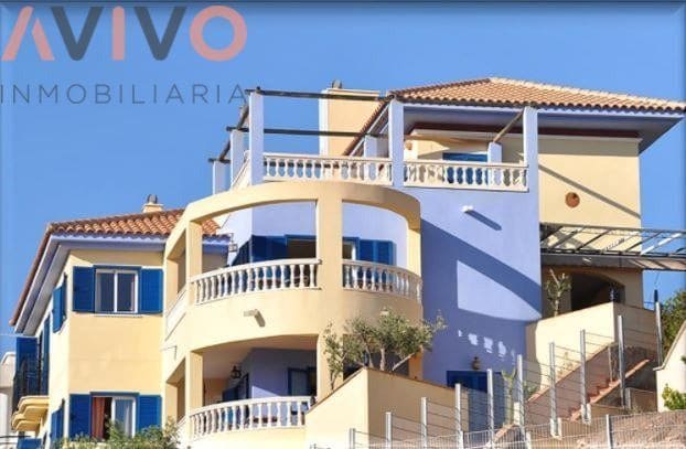 10 bedroom Hotel for sale in Calabardina with garage - € 690,000 (Ref: 9242041)