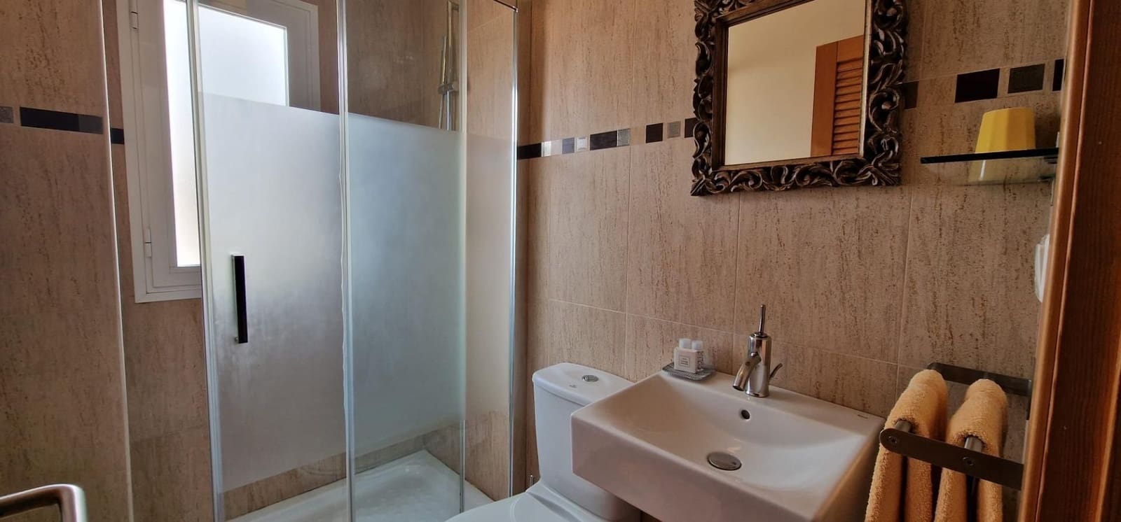 10 bedroom Hotel for sale in Calabardina with garage - € 690,000 (Ref: 9242041)