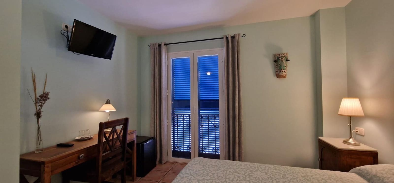 10 bedroom Hotel for sale in Calabardina with garage - € 690,000 (Ref: 9242041)