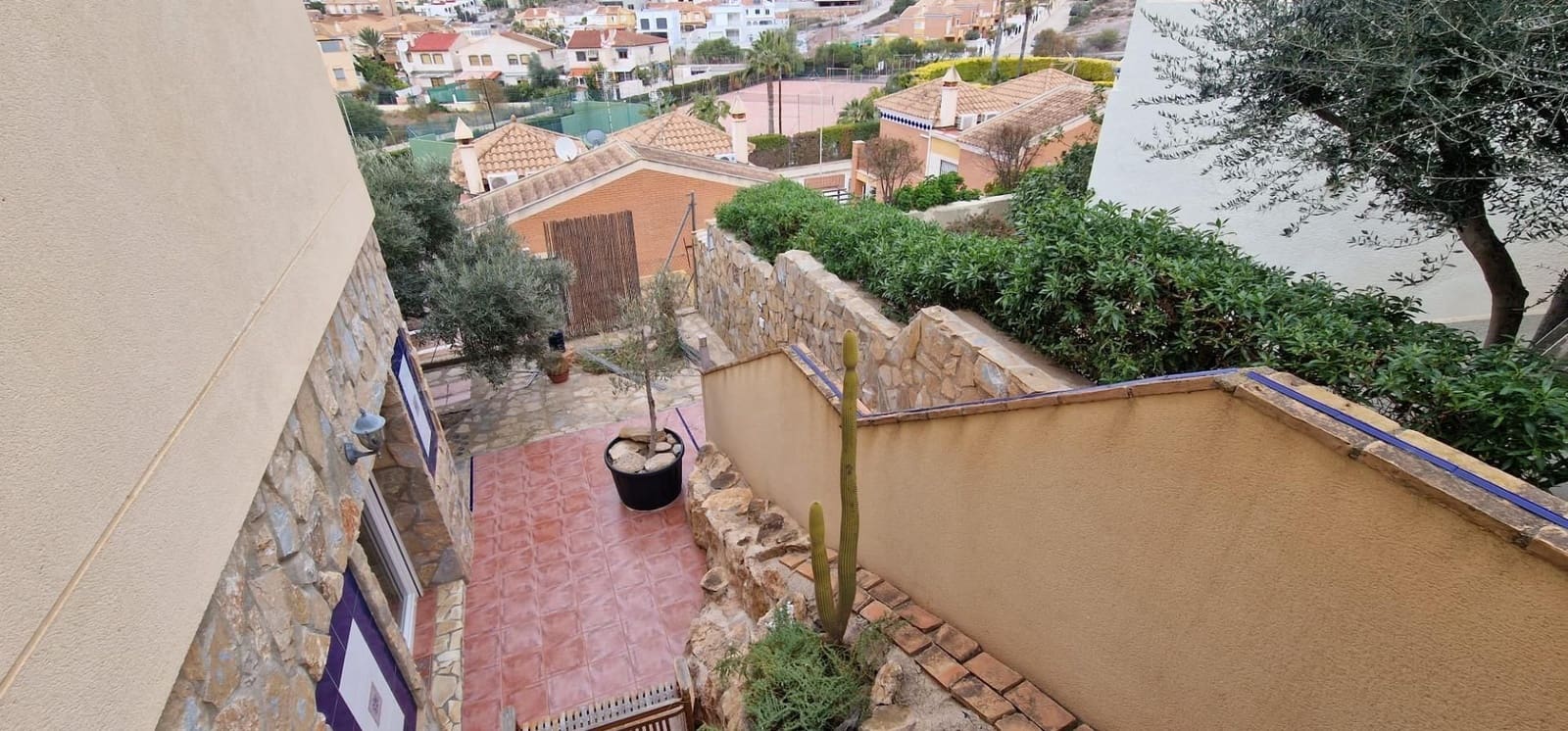 10 bedroom Hotel for sale in Calabardina with garage - € 690,000 (Ref: 9242041)