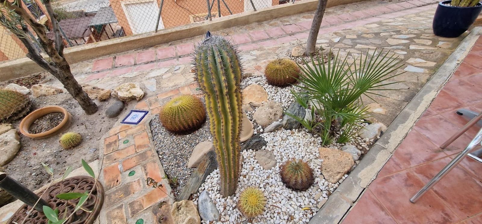 10 bedroom Hotel for sale in Calabardina with garage - € 690,000 (Ref: 9242041)